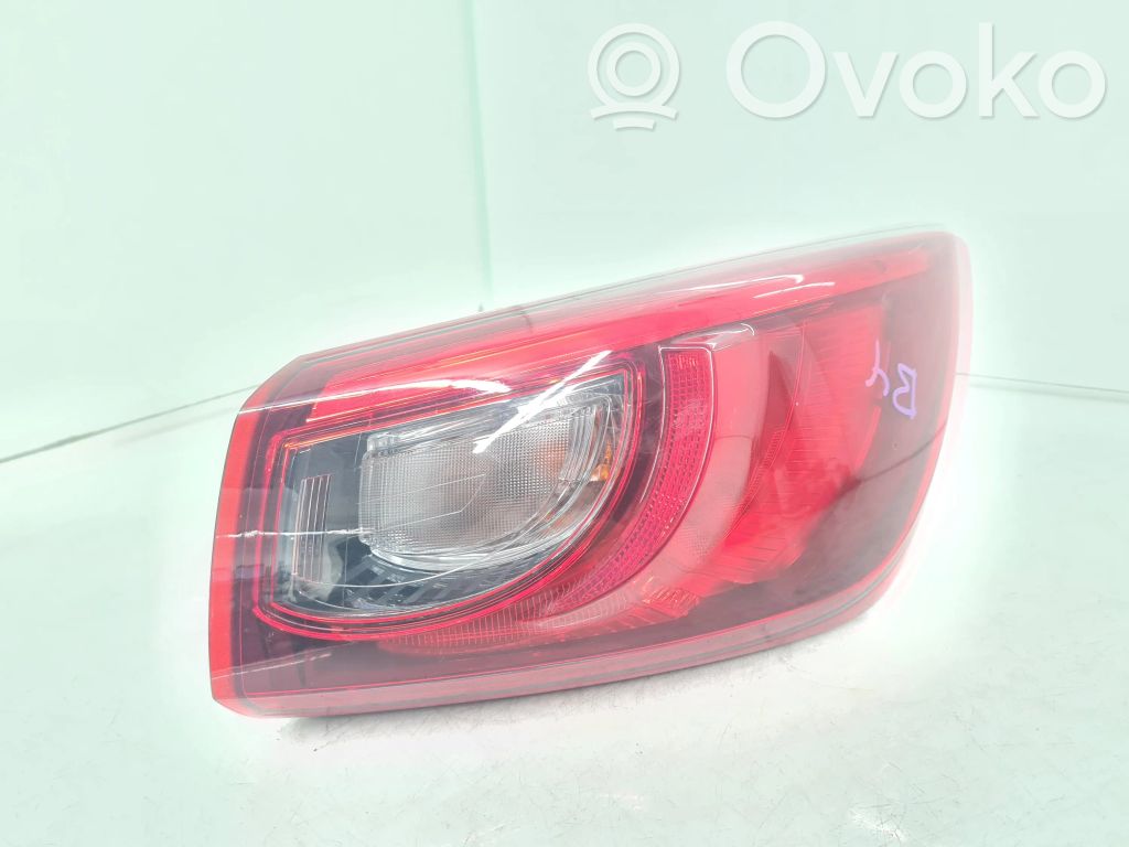 Mazda CX-3 Aizmugurējais lukturis virsbūvē 
