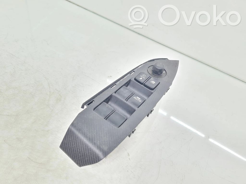 Mazda CX-3 Electric window control switch 