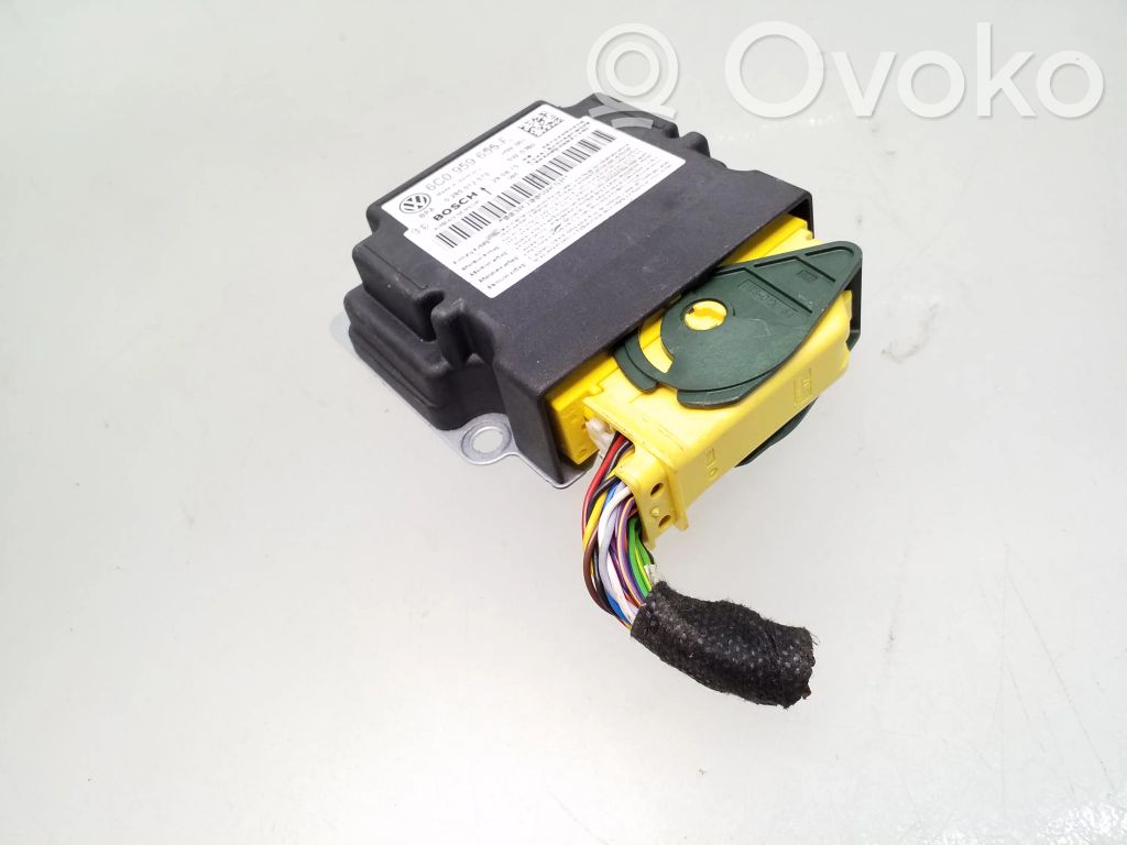 Skoda Fabia Mk3 (NJ) Airbag control unit/module 