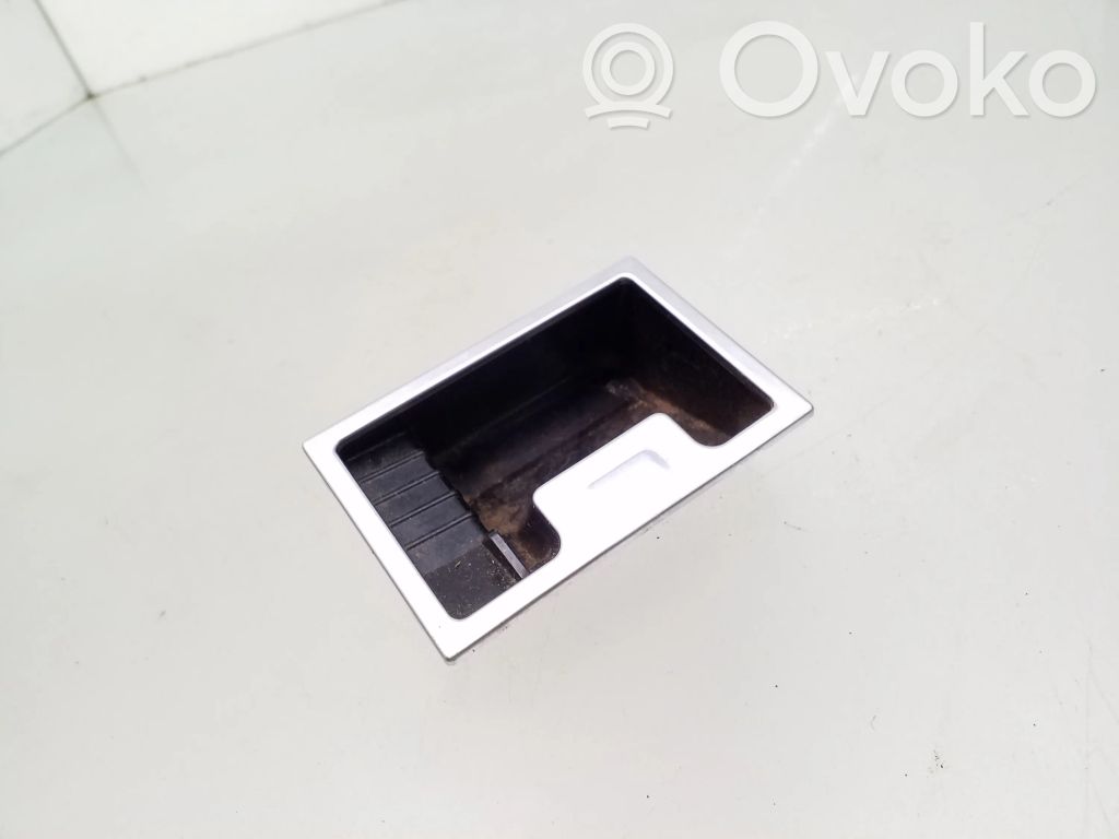 BMW 5 E60 E61 Ashtray (front) 
