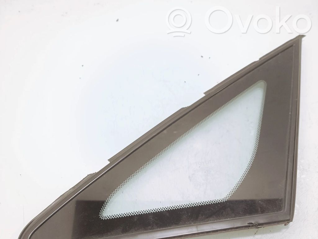 Toyota Avensis Verso Finestrino/vetro triangolo anteriore