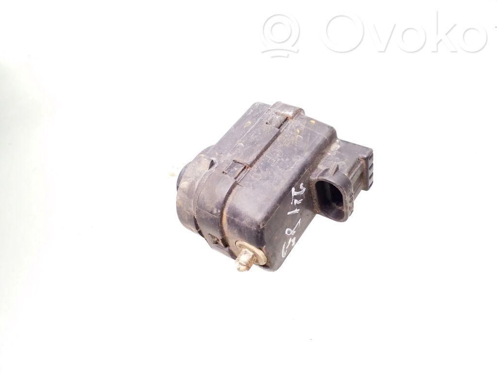 Headlight level adjustment motor