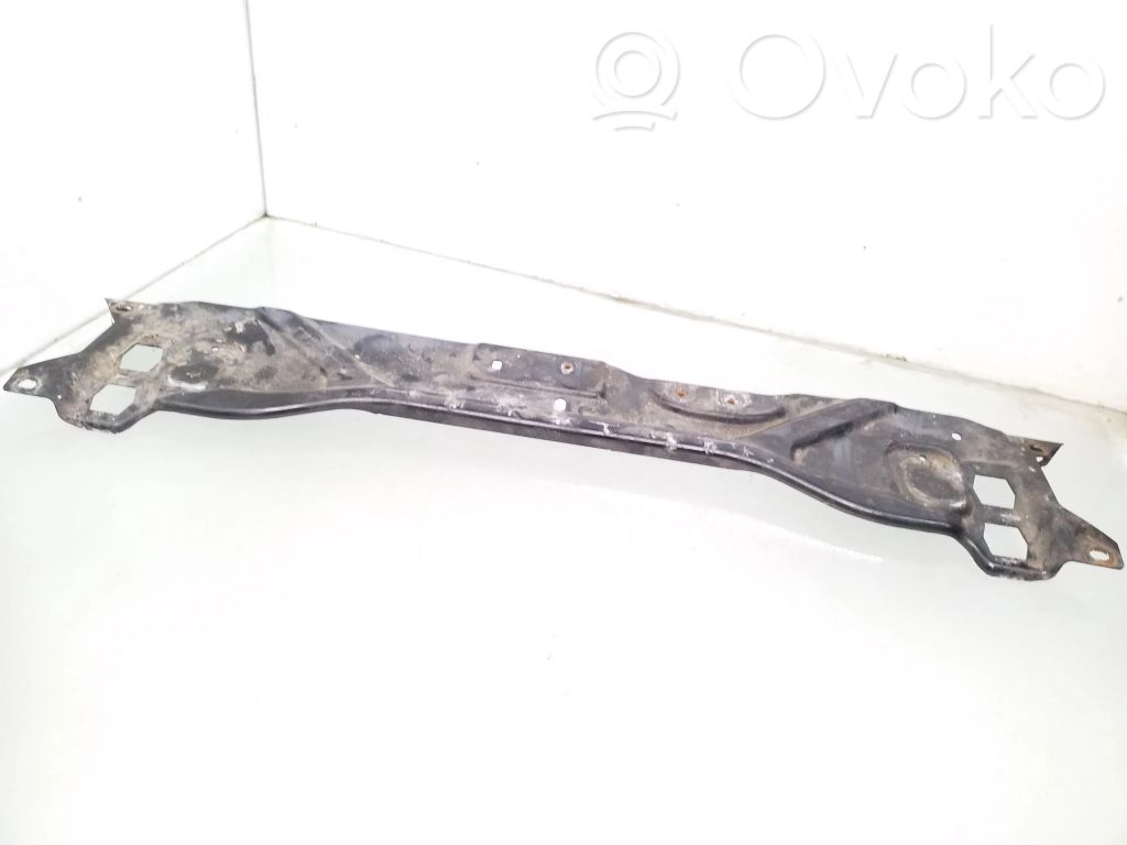 Mercedes-Benz E W212 Staffa del pannello di supporto del radiatore parte superiore
