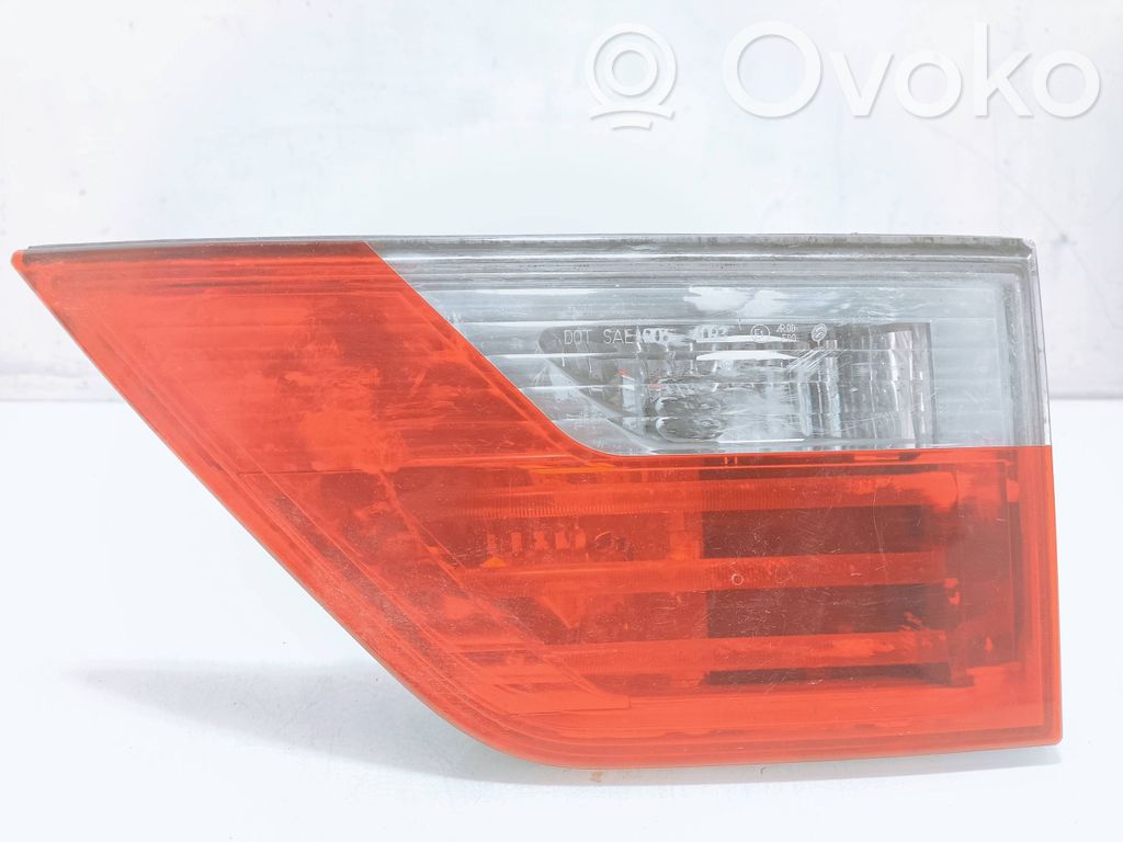 BMW X3 E83 Aizmugurējais lukturis pārsegā 