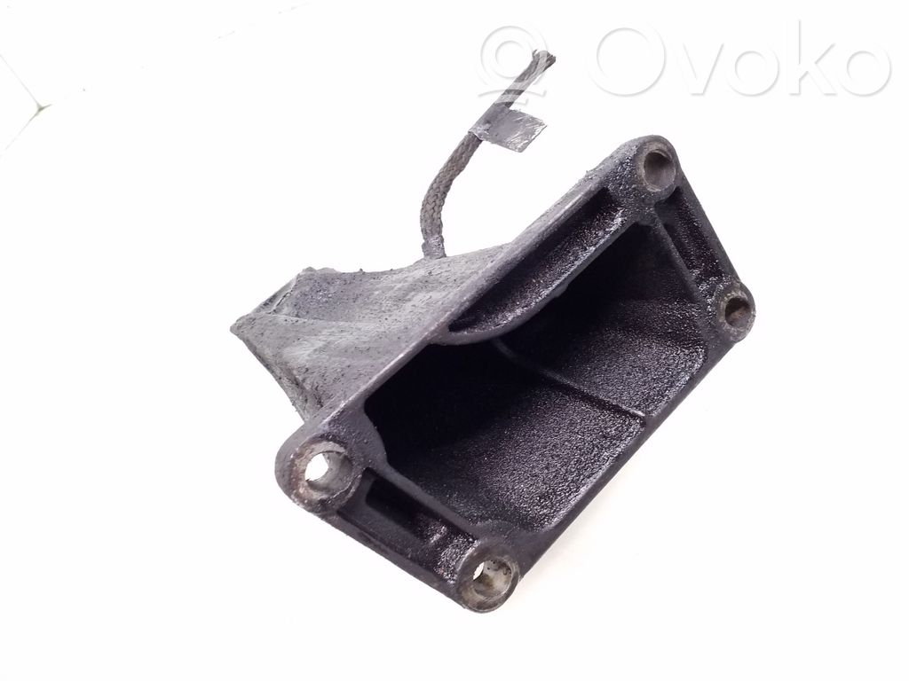 Engine mounting bracket   6761150,22116761150