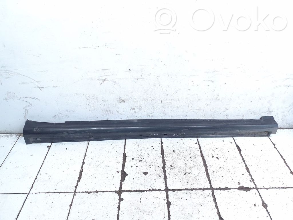 Mercedes-Benz B W245 Próg 