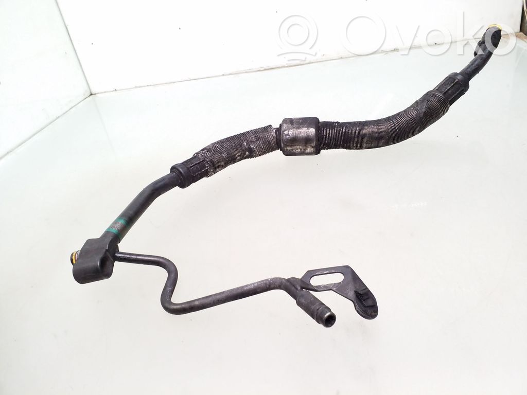 BMW 3 E46 Ilmastointilaitteen putki (A/C) 