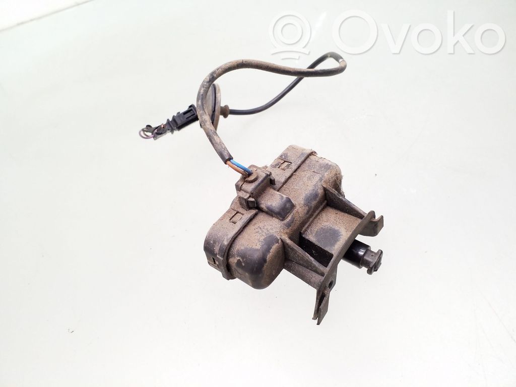 Volkswagen Tiguan Motor de la tapa sellante del depósito de combustible 