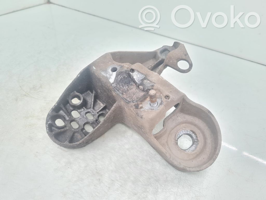 Audi A6 S6 C5 4B Engine mounting bracket 