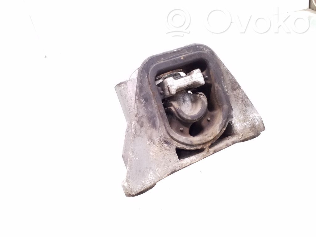 Honda Civic Engine mount bracket 
