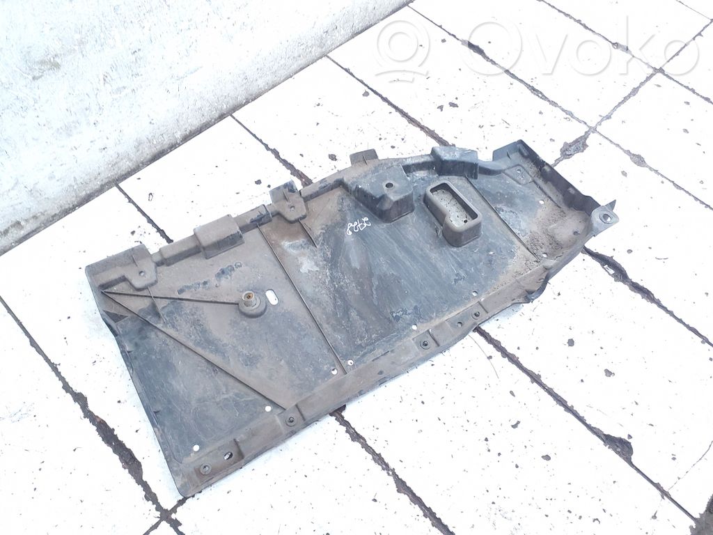 Toyota Prius (XW30) Protector/cubierta de la carrocería inferior trasera
