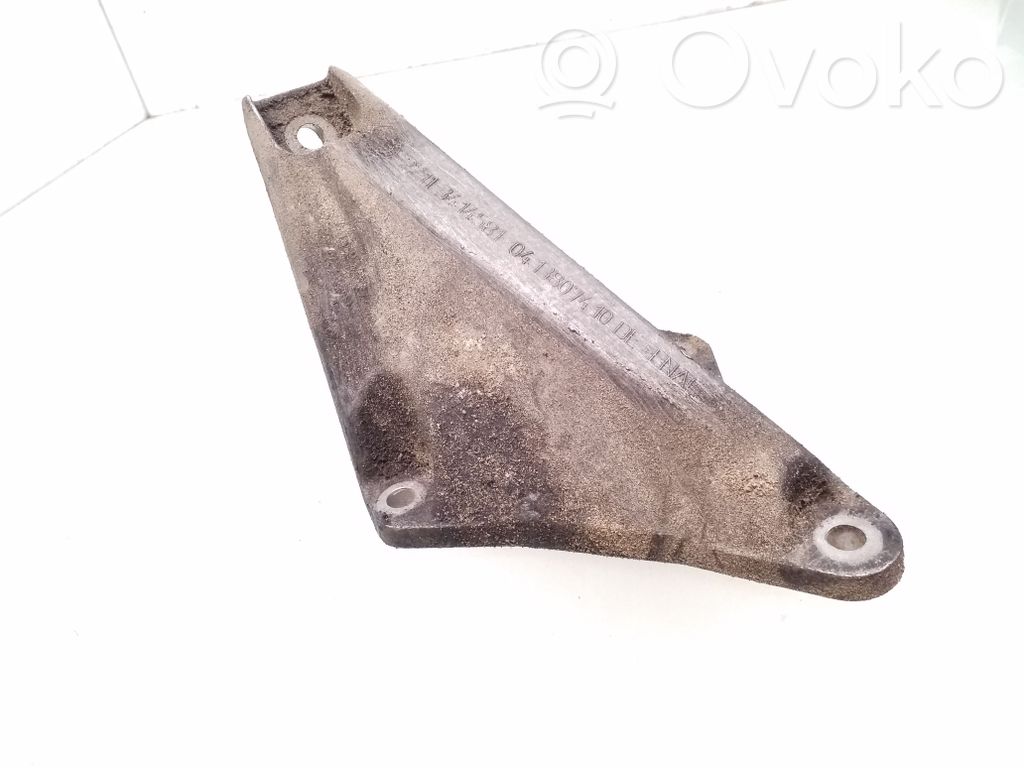 BMW X3 E83 Engine mounting bracket 