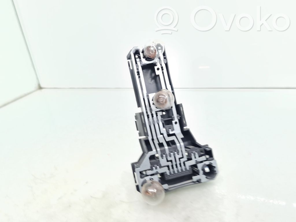 Volkswagen PASSAT B5 Portalampada fanale posteriore 