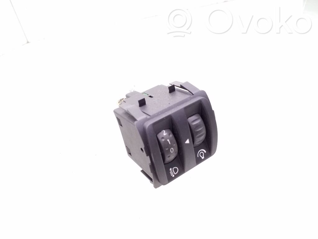 Renault Megane II Headlight level height control switch 