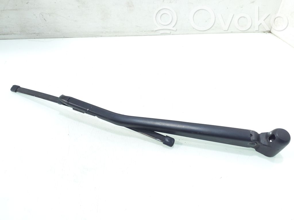Brazo del limpiaparabrisas trasero   7199565