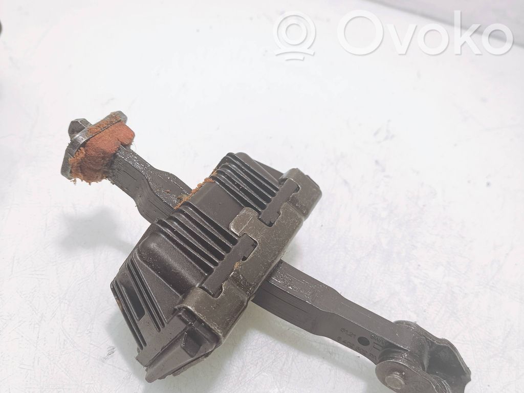 BMW X5 E53 Etuoven pidätin 