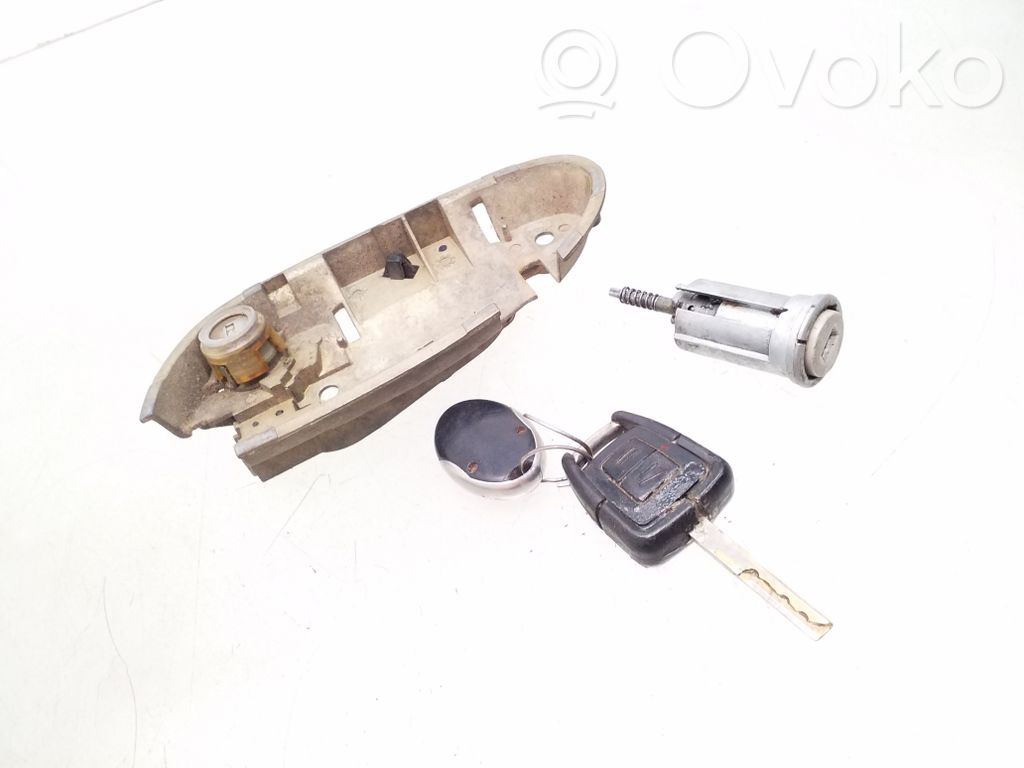Opel Omega B2 Cerradura de encendido 