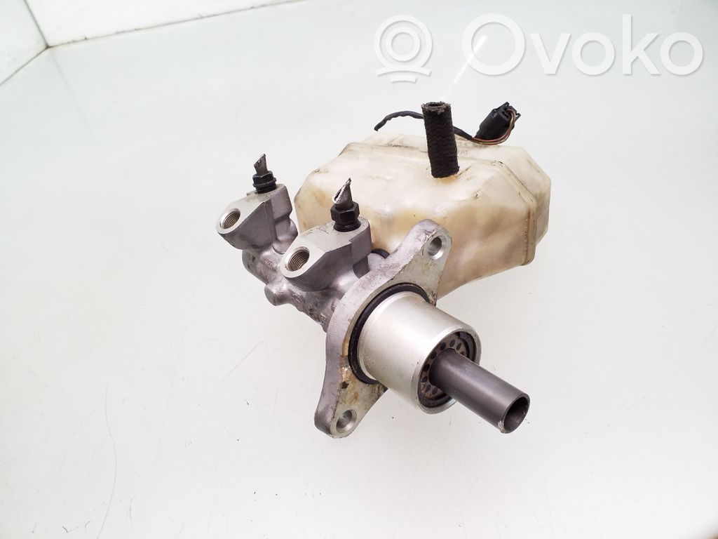 BMW 3 E46 Master brake cylinder 