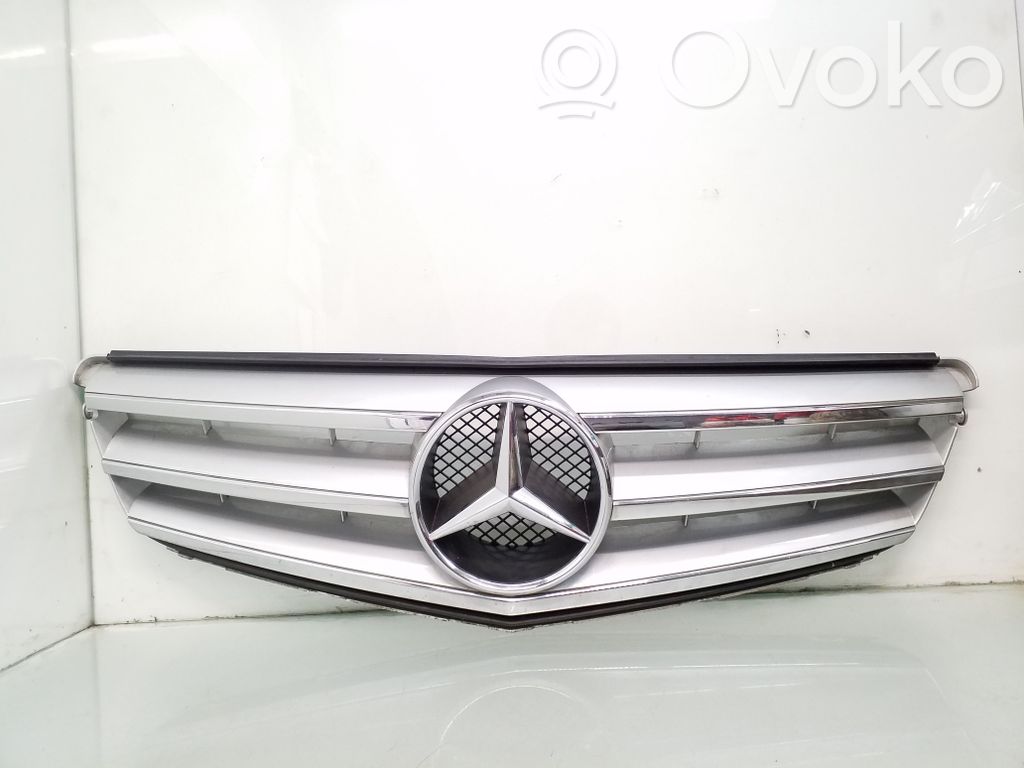 Mercedes-Benz C W204 Griglia superiore del radiatore paraurti anteriore