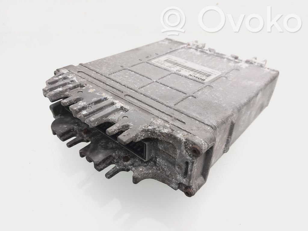 Engine control unit/module   8200059887,0281001878