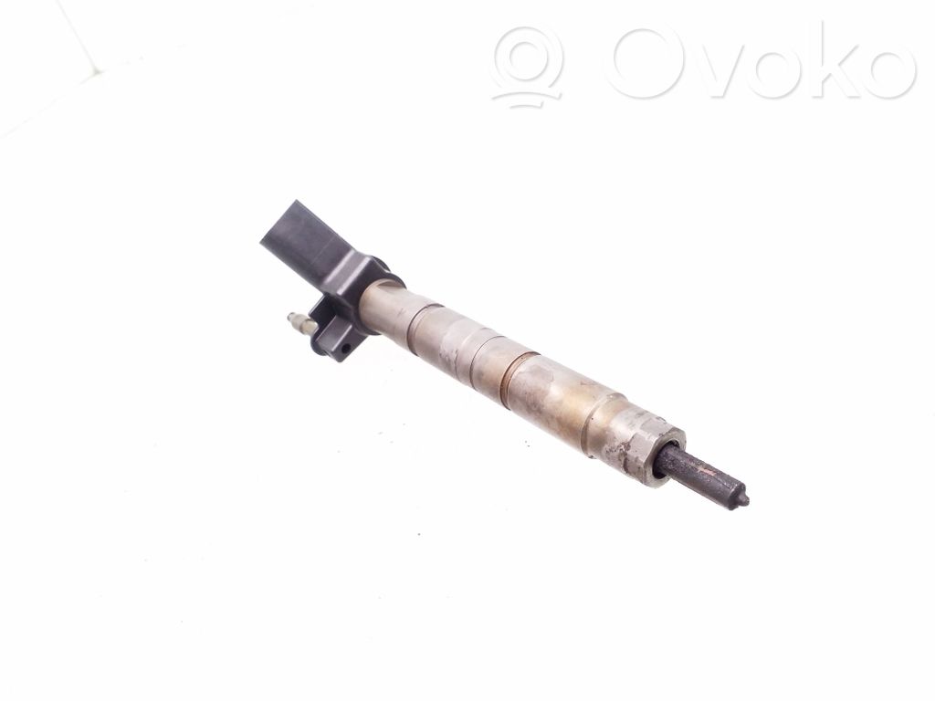 Injecteur de carburant   7797877,0445116001