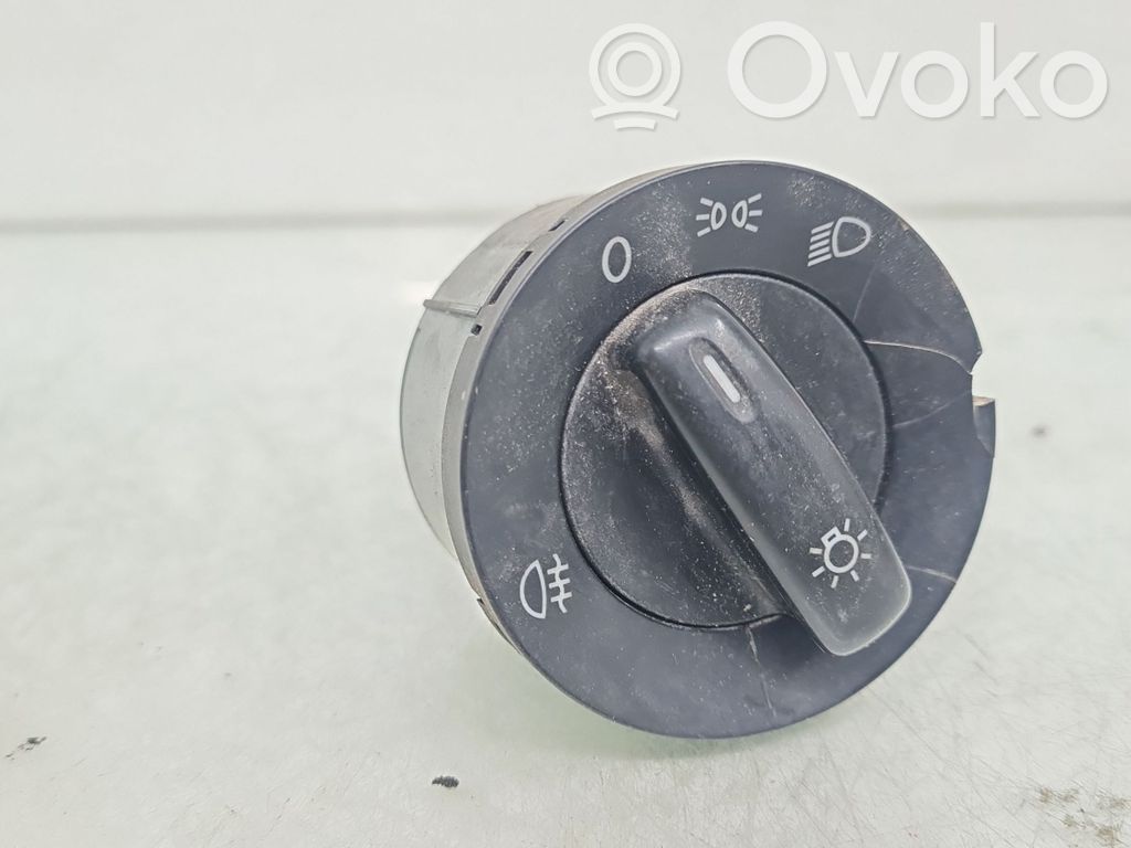 Volkswagen PASSAT B6 Light switch 