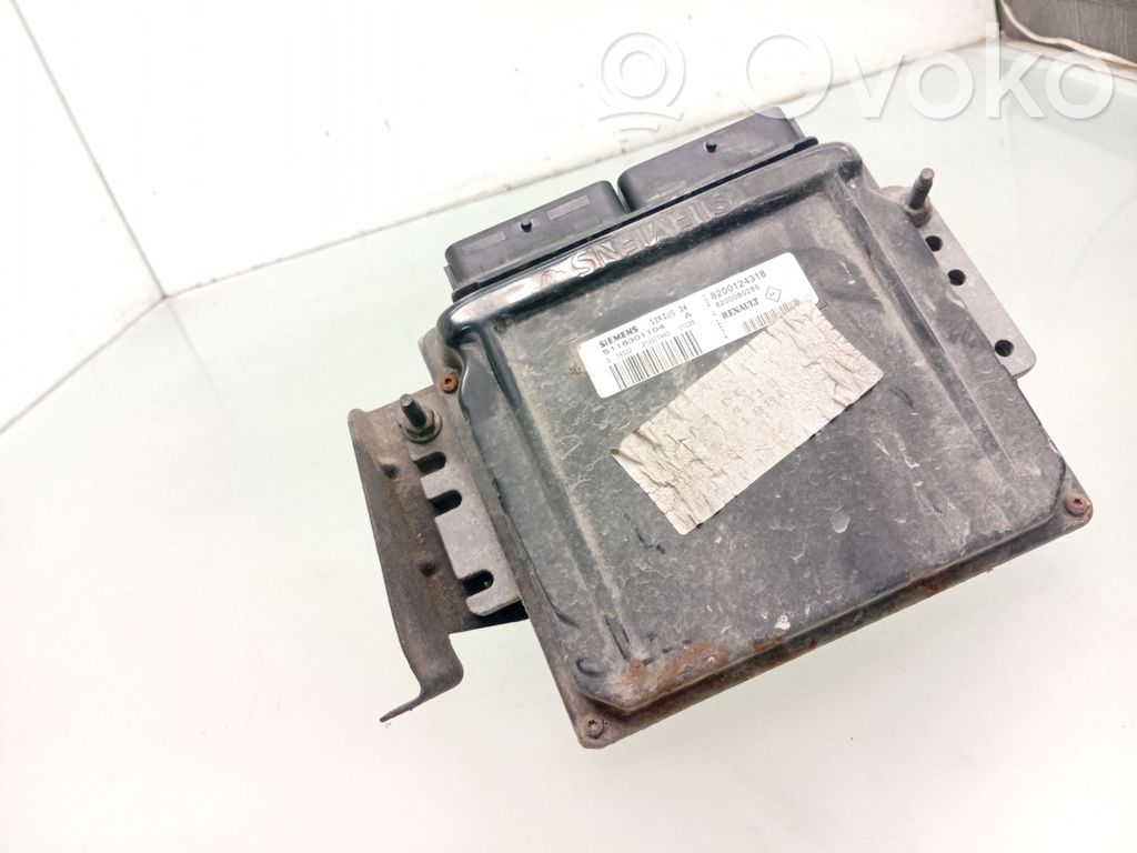 Engine control unit/module   8200080285,8200124318,S118301104