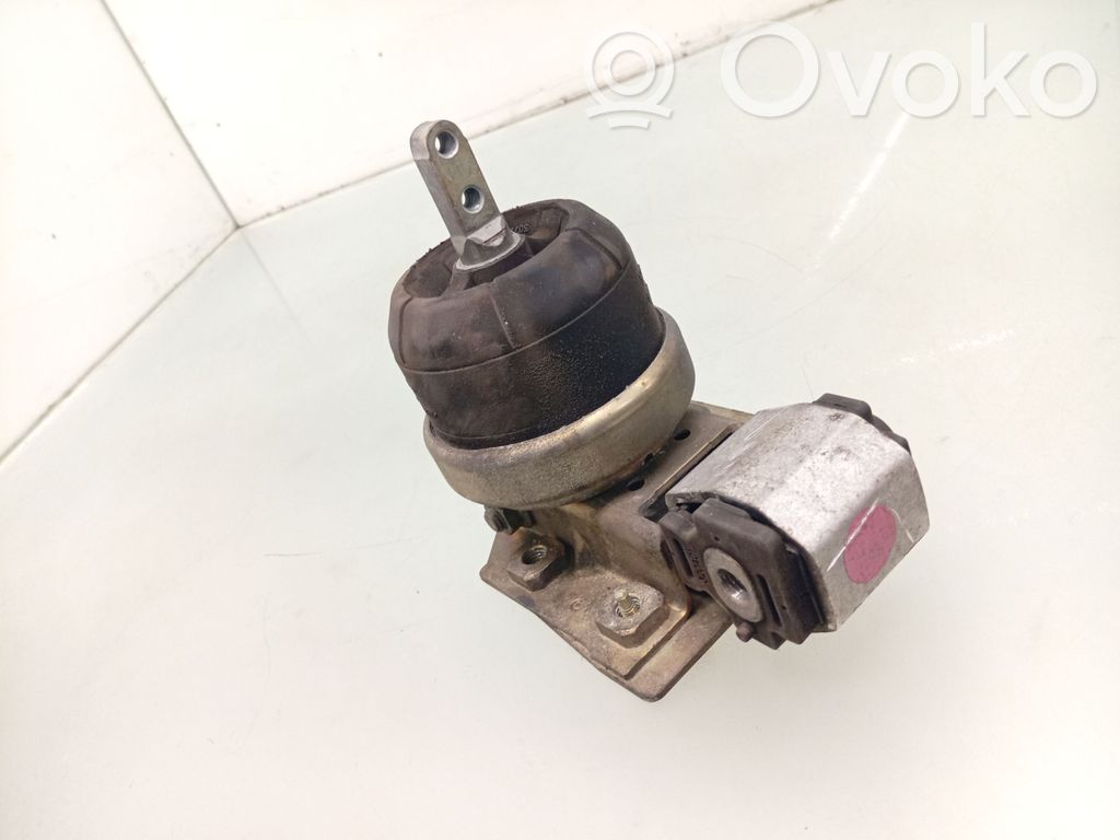 Volkswagen Sharan Engine mount bracket 