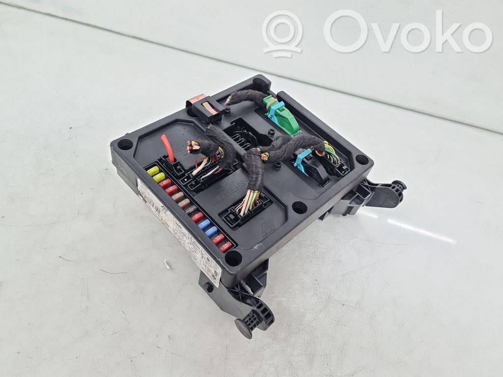 Seat Alhambra (Mk1) Module de fusibles 