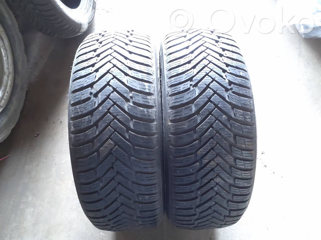 Volkswagen Golf II Pneumatico invernale R16 