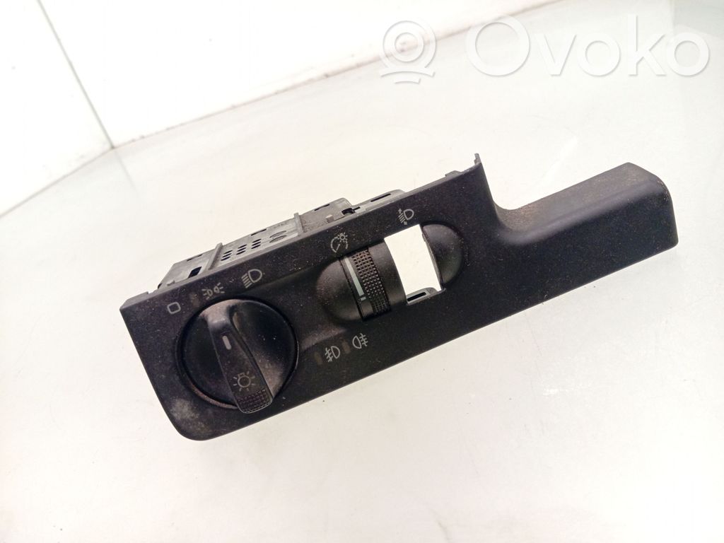 Volkswagen PASSAT B4 Interruptor de luz 