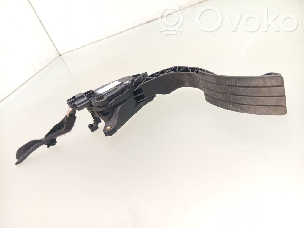Dacia Sandero II Accelerator throttle pedal 