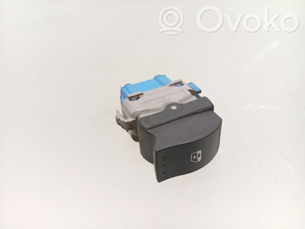 Opel Movano B Electric window control switch 