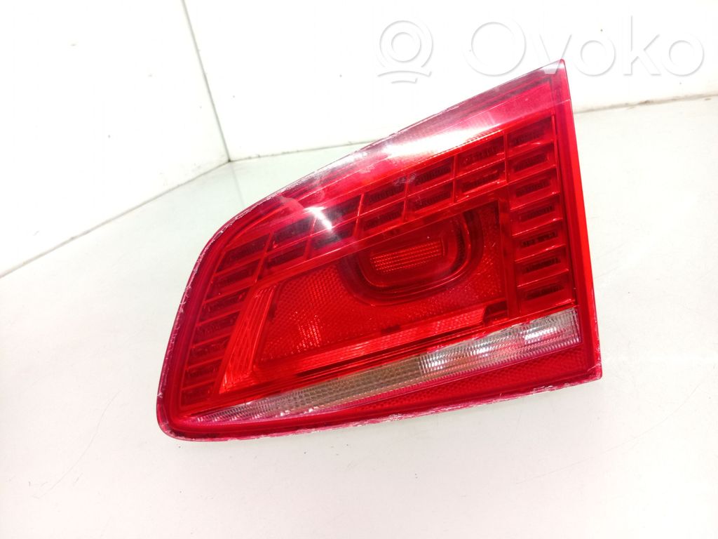 Volkswagen PASSAT B7 Luci posteriori del portellone del bagagliaio