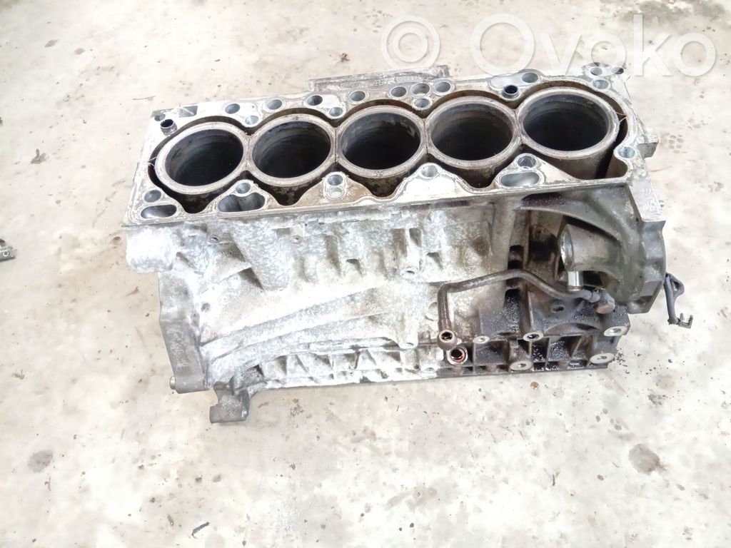 Volvo V70 Engine block
