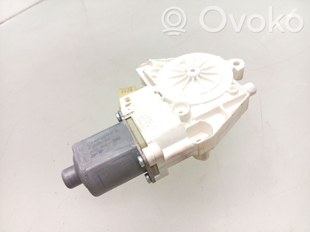 Mercedes-Benz R W251 Motorino alzacristalli della portiera posteriore