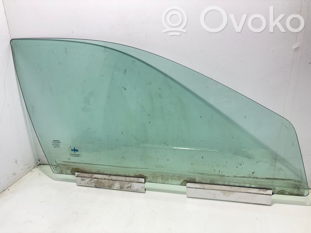 Volvo S60 Pagrindinis priekinių durų stiklas (keturdurio) 