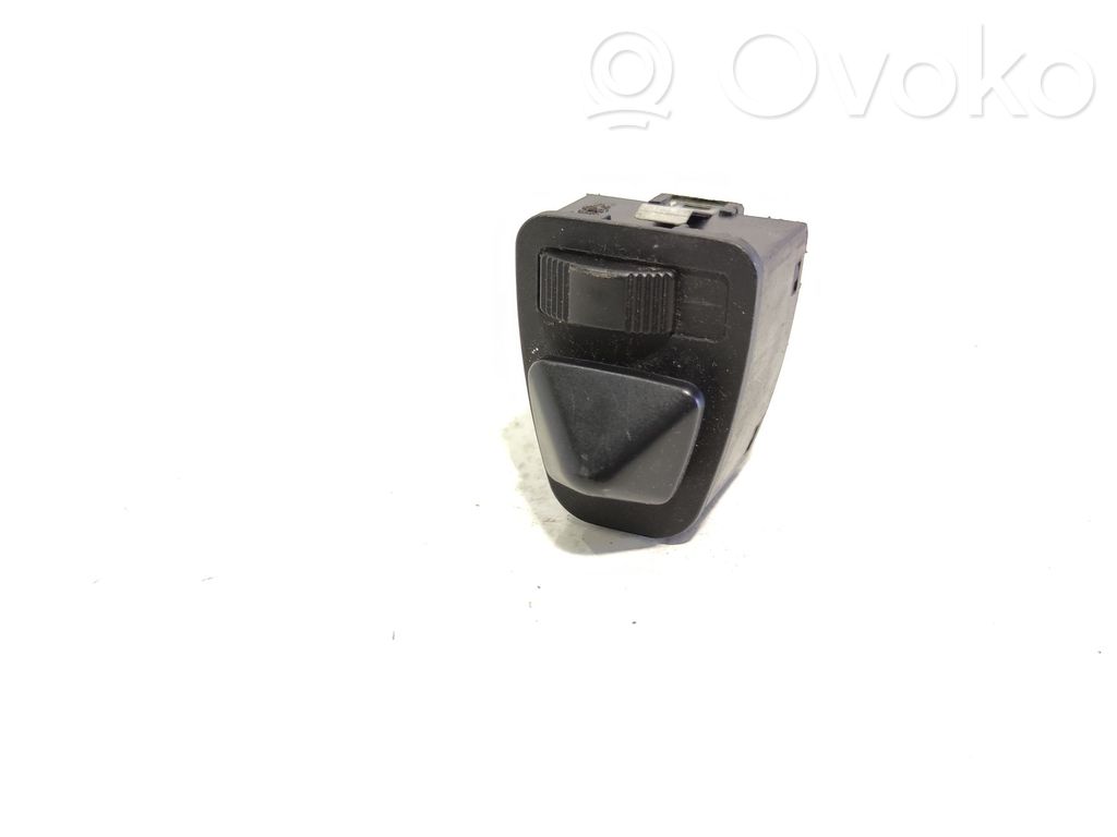 Wing mirror switch   613183736919,533690