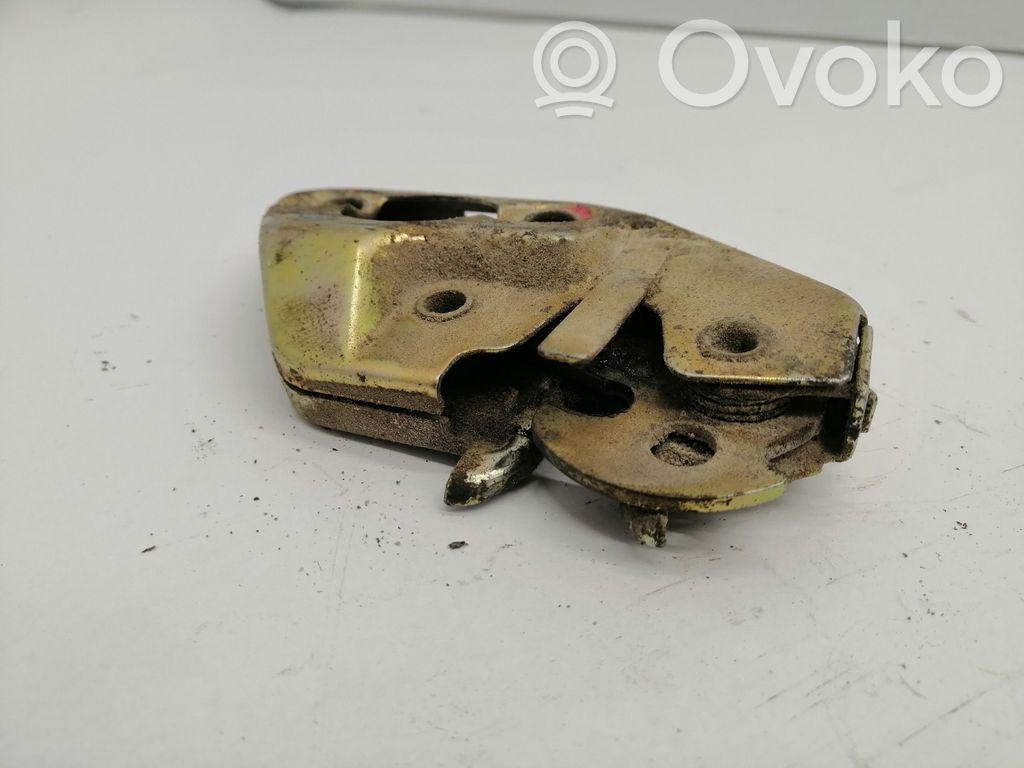 BMW 3 E30 Tailgate/trunk/boot lock/catch/latch 