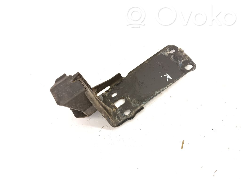 BMW 3 E90 E91 Radiator mount bracket 