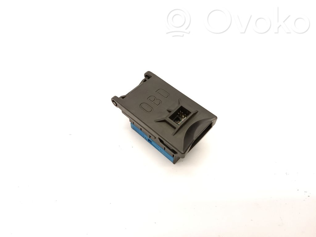 BMW 3 E46 Kita salono detalė 
