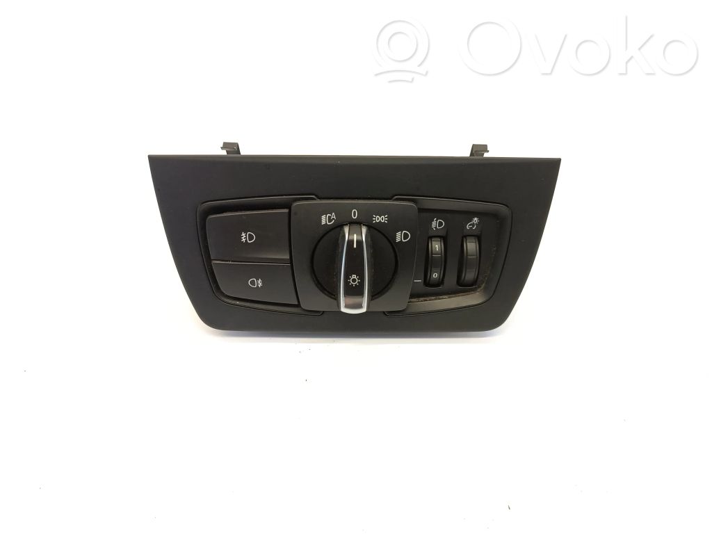 BMW 3 F30 F35 F31 Šviesų jungtukas 
