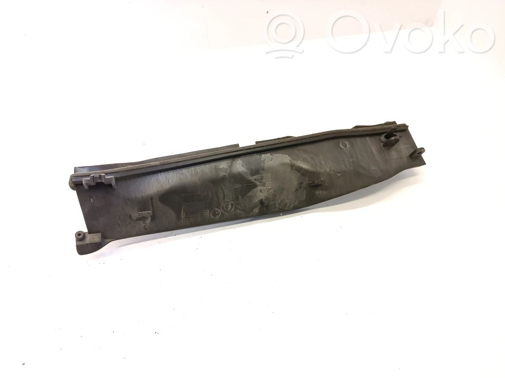 BMW 3 E90 E91 Kita variklio skyriaus detalė 