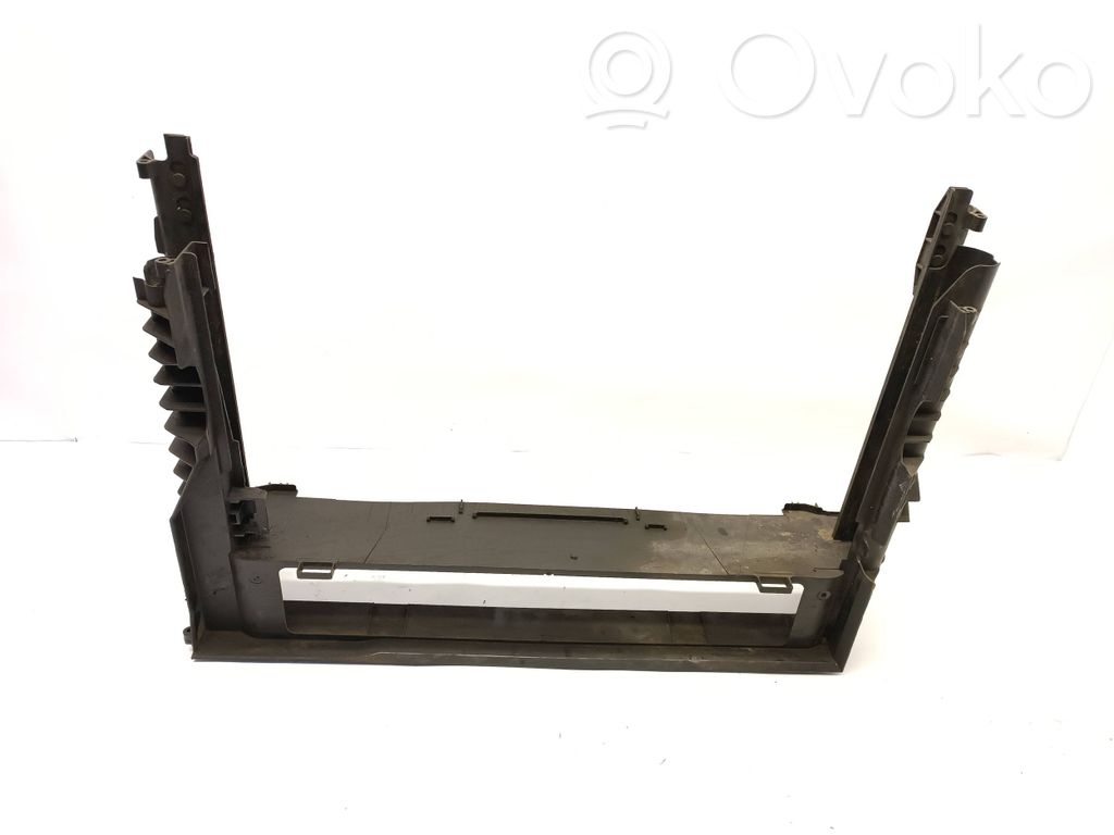 BMW 5 E60 E61 Radiatoru panelis 