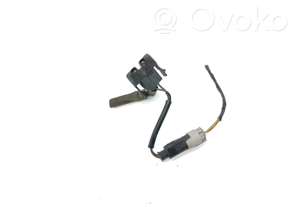 BMW 3 E46 Windshield washer spray nozzle 