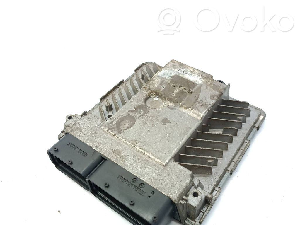 Volkswagen Golf V Engine control unit/module 