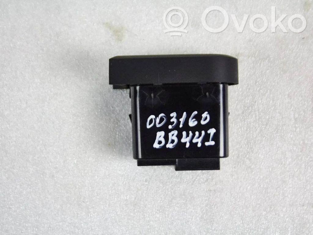 Enchufe conector USB   96120A2300