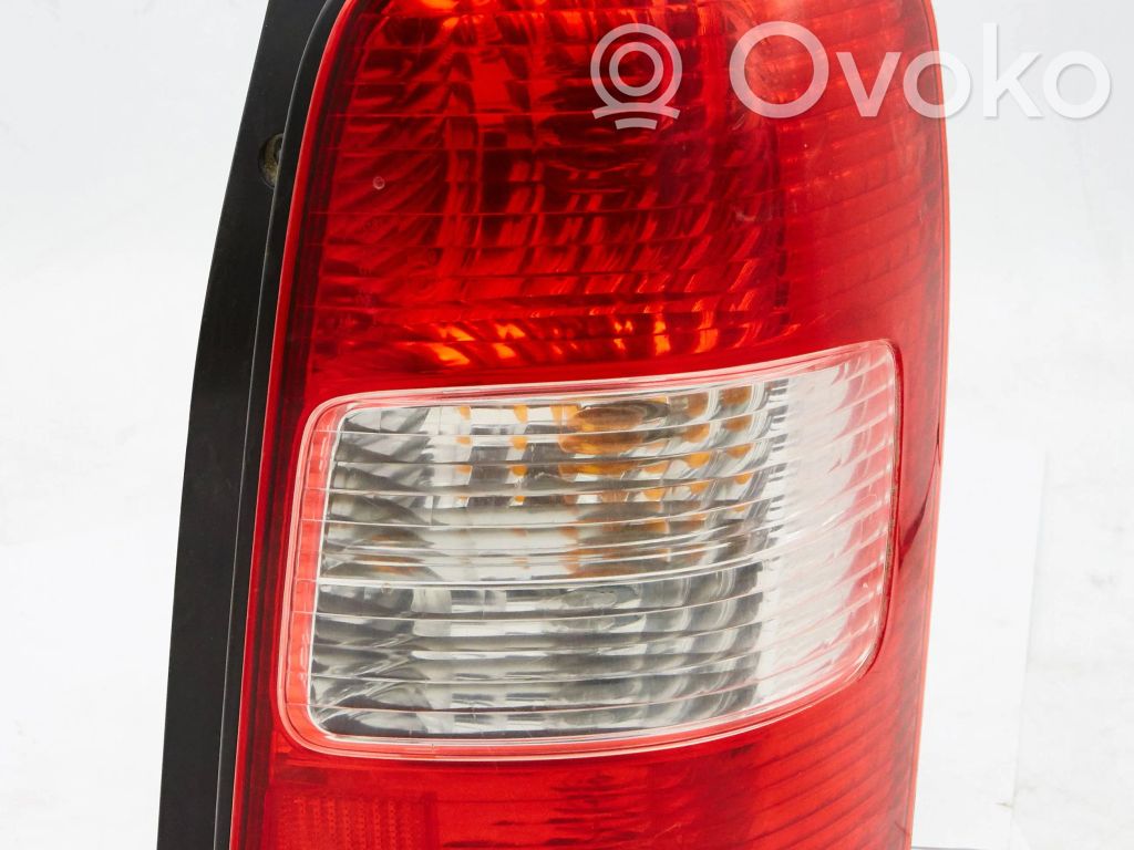 Mazda MPV II LW Rear/tail lights 