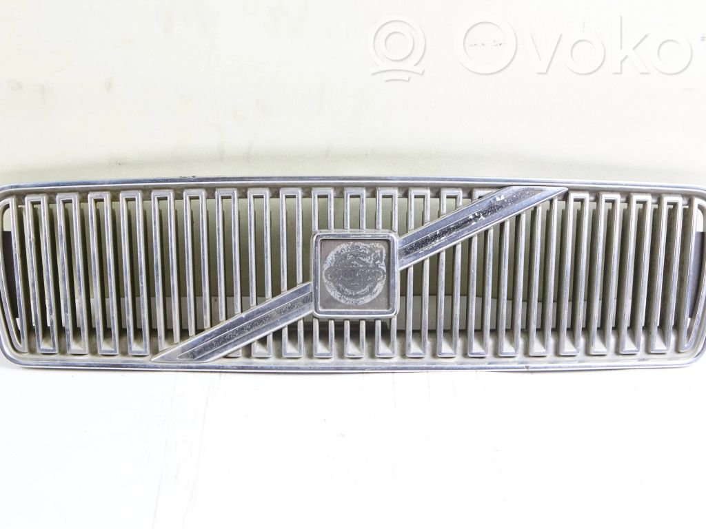 Volvo 440 Front bumper upper radiator grill 
