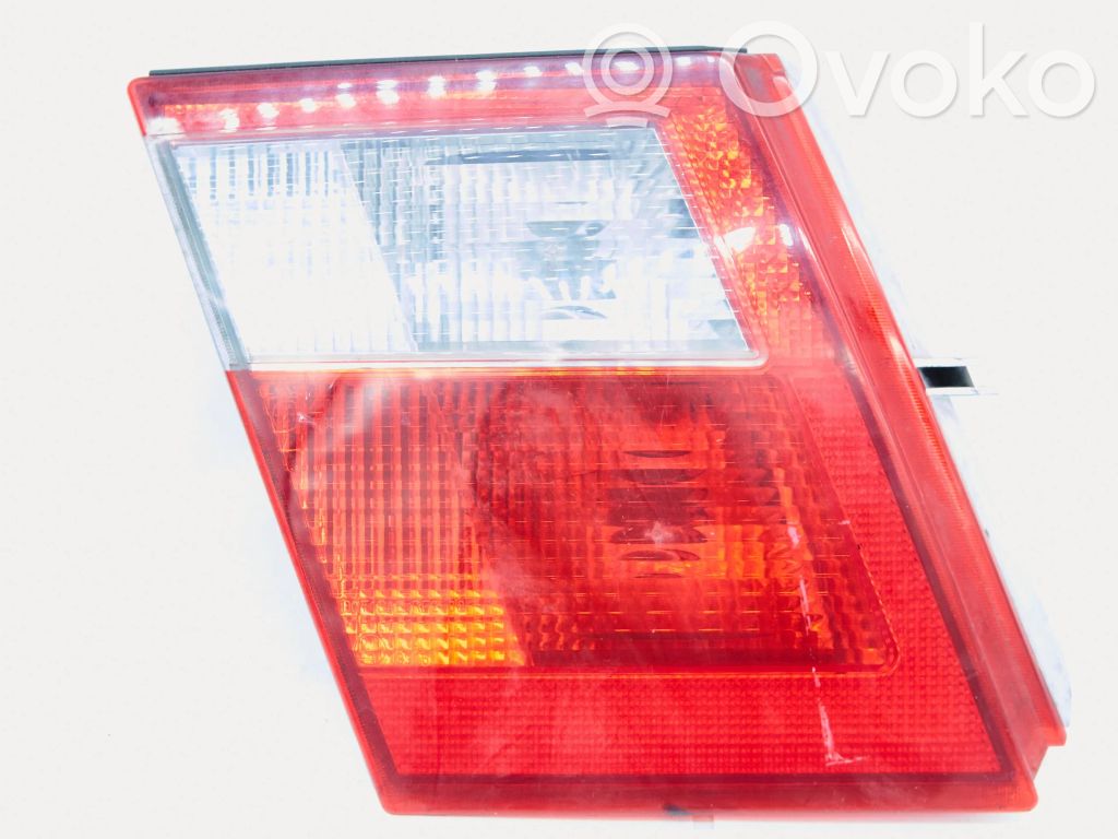 Saab 9-5 Takaluukun takavalot 